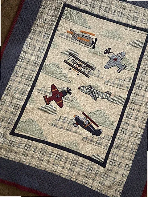 Airplane Twin Cotton Quilt Frolic Children’s Collection