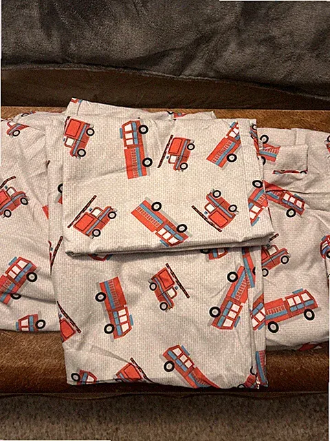 Fire Truck 100% COTTON SHEETS ~ SIZE FULL ~ FIRE TRUCKS ~ FIRE TRUCKS ~ FIREMAN