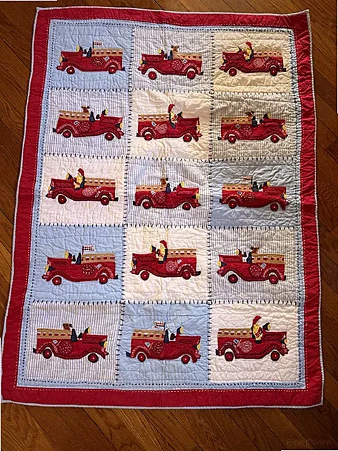 Vintage Pottery Barn Kids Red Fire Truck Engine Quilt Crib Toddler 36” X 50” EUC